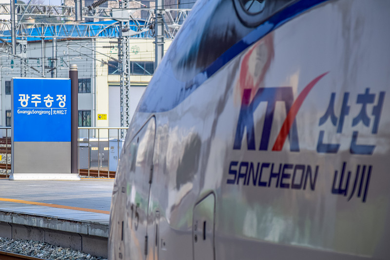 经由广州将仿牌物品邮寄到印度尼西亚坤甸