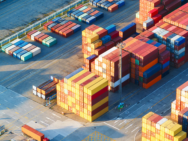 经过中国昆明将大件物品邮寄到印尼印尼