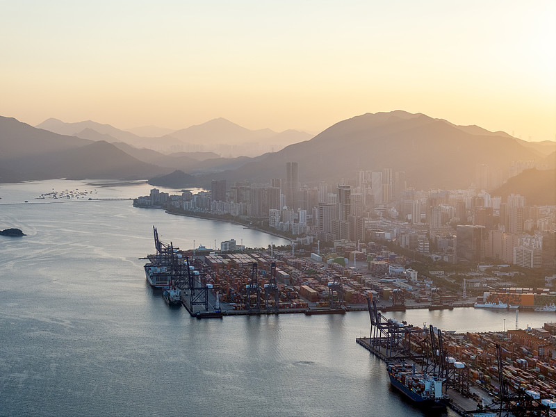 经由中国乌鲁木齐将发胶邮寄到印度尼西亚巴厘巴板