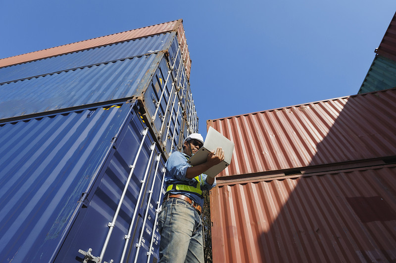 从东莞将箱包邮寄到印度尼西亚巨港 从东莞将箱包邮寄到印度尼西亚巨港