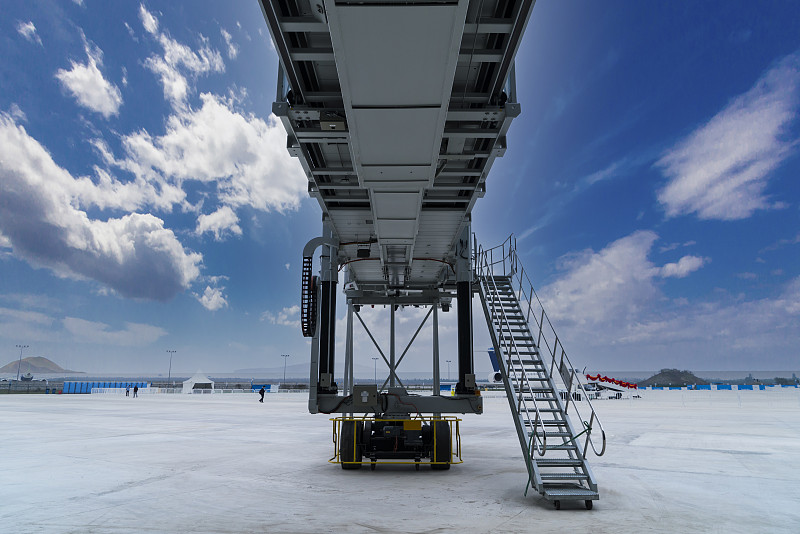 经过中国广州将光纤筒寄到印度尼西亚帕卢