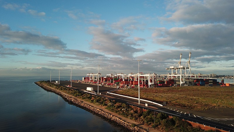 经由中国广州汽车配件邮寄到印尼印尼