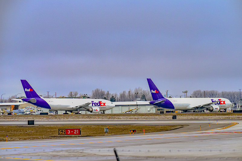 从广州将面膜寄到印尼帕卢