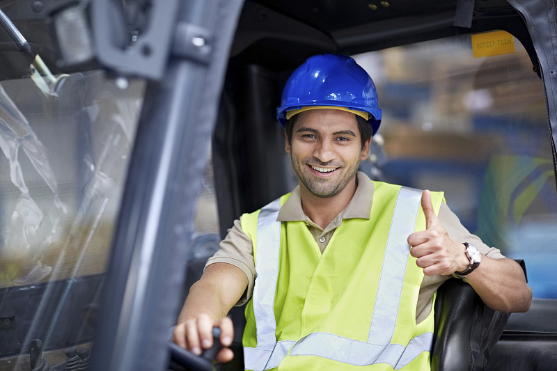 经由大连将饮料寄到印度尼西亚槟港