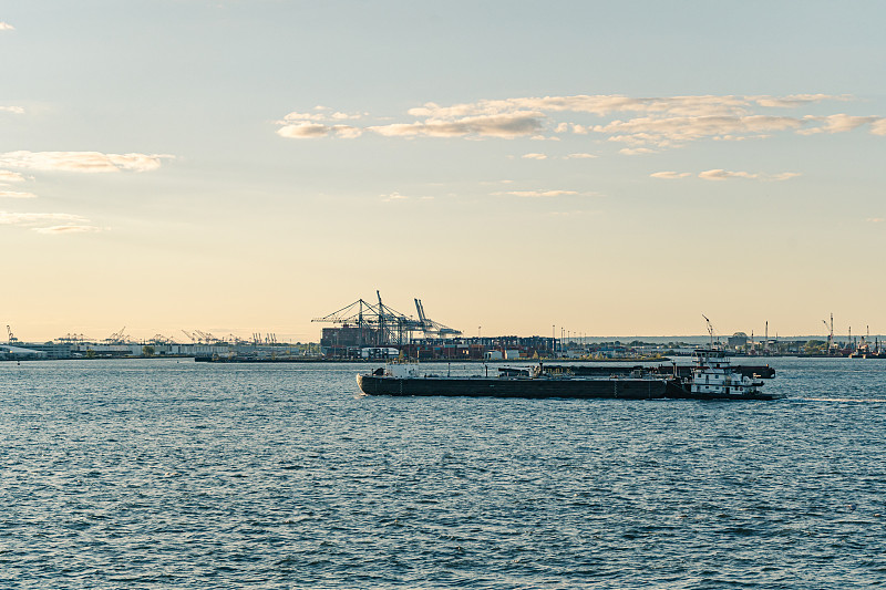 中国北京通过海运运载到印尼比亚克货运代理