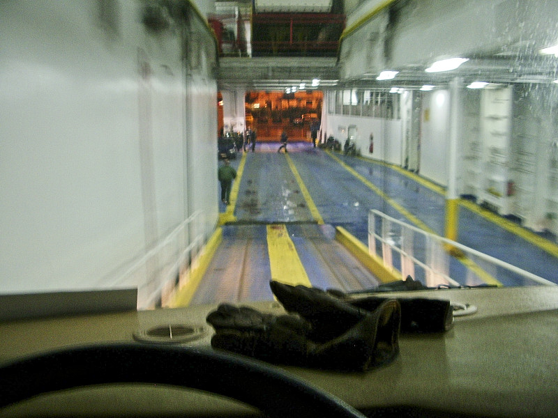 基于深圳把书本寄到印尼日惹