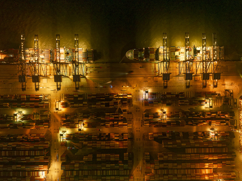 经过中国深圳把身份证寄到印尼望加锡