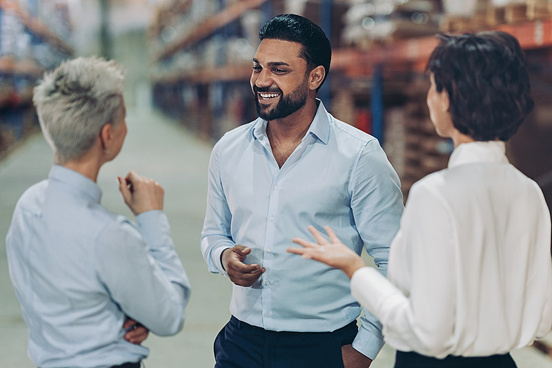 经由上海将观赏鱼邮寄到印尼丹戎不碌