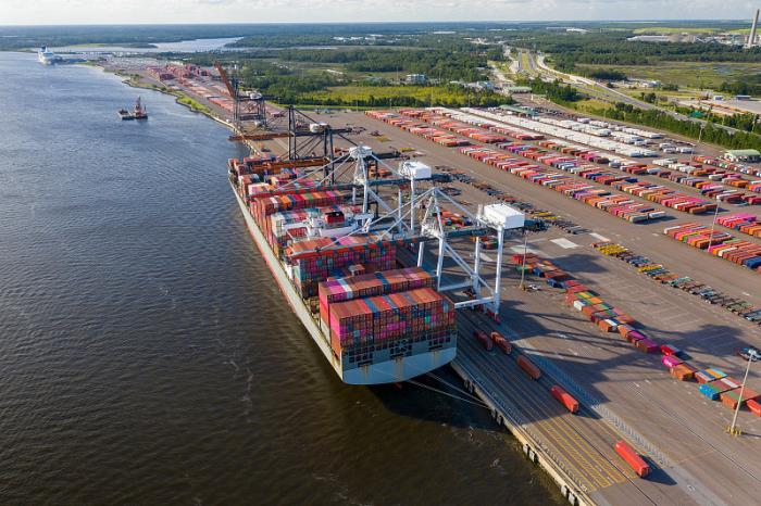 航运动态：高价燃油迫使自有运营商退出卡车运输市场，美国 4 月份集装箱进口量上升 7%