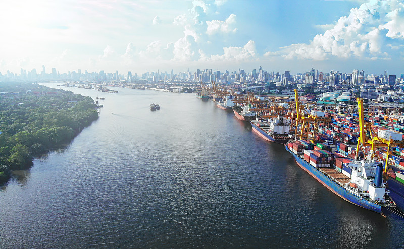 通过中国上海将珠宝邮寄到印度尼西亚玛琅