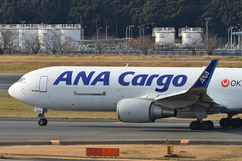 基于青岛麻将机寄到印尼打拉根