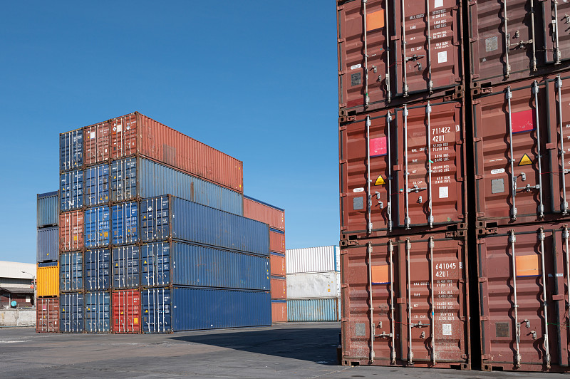 经由大连把小件寄到印尼巨港