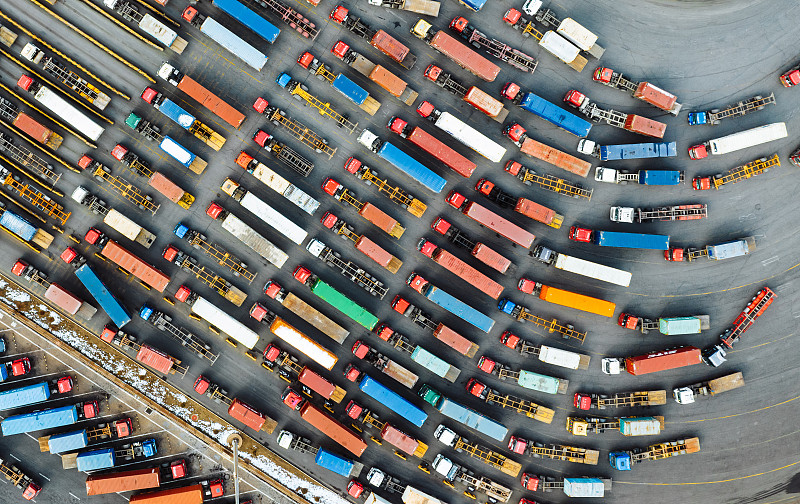 经由香港把椰子邮寄到印度尼西亚巨港