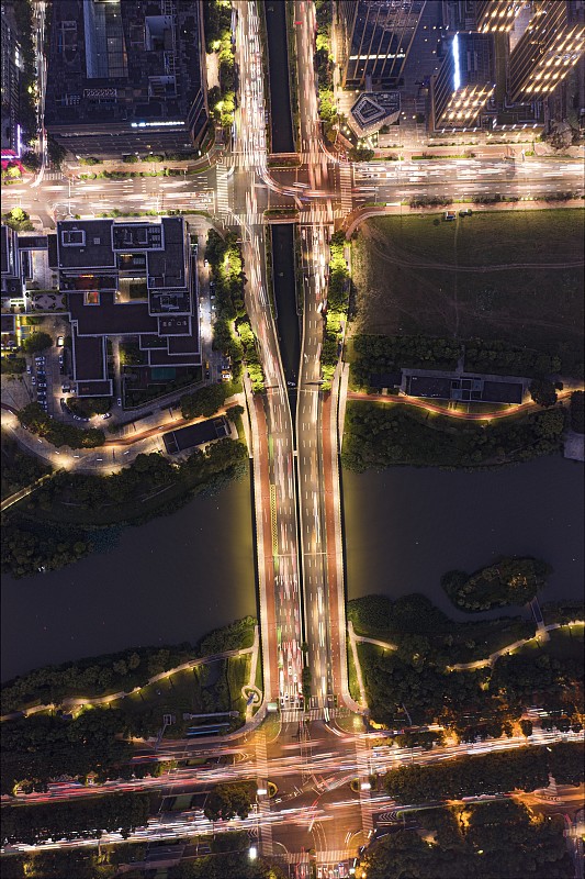 经过中国郑州调味品邮寄到印尼索龙