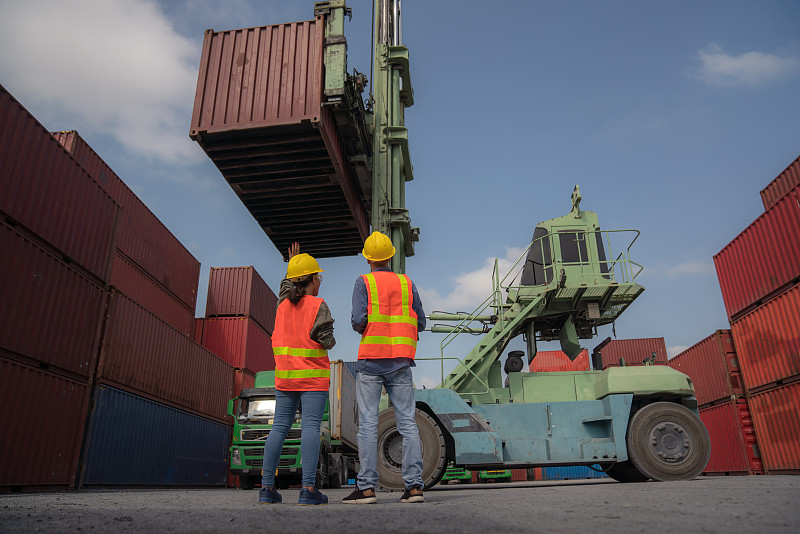 基于中国上海将礼品寄到印度尼西亚玛琅