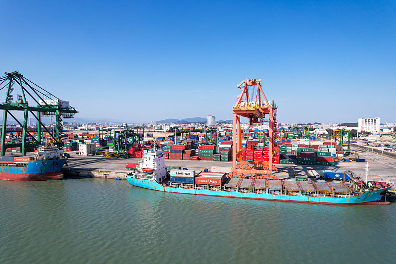 经过中国青岛将茶具邮寄到印尼比亚克