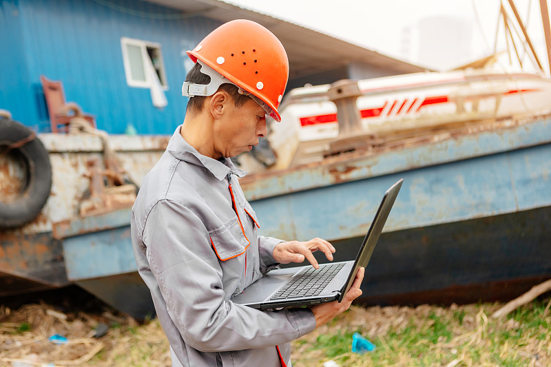 中国昆明通过轮船抵达印度尼西亚万隆货运