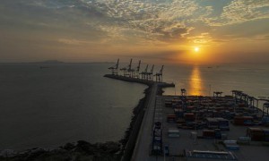 物品电动车由中国惠州采用货船配送到比利时布鲁塞尔