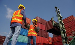 物品玩模乐器由中国沈阳选取货船输送到英国伦敦