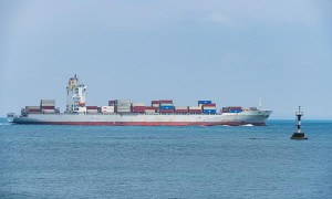 物件汽车轮胎由中国苏州采取船运输送到智利圣地亚哥