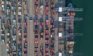 产品氧化铝从中国深圳采取海上线路配送多哥佩西